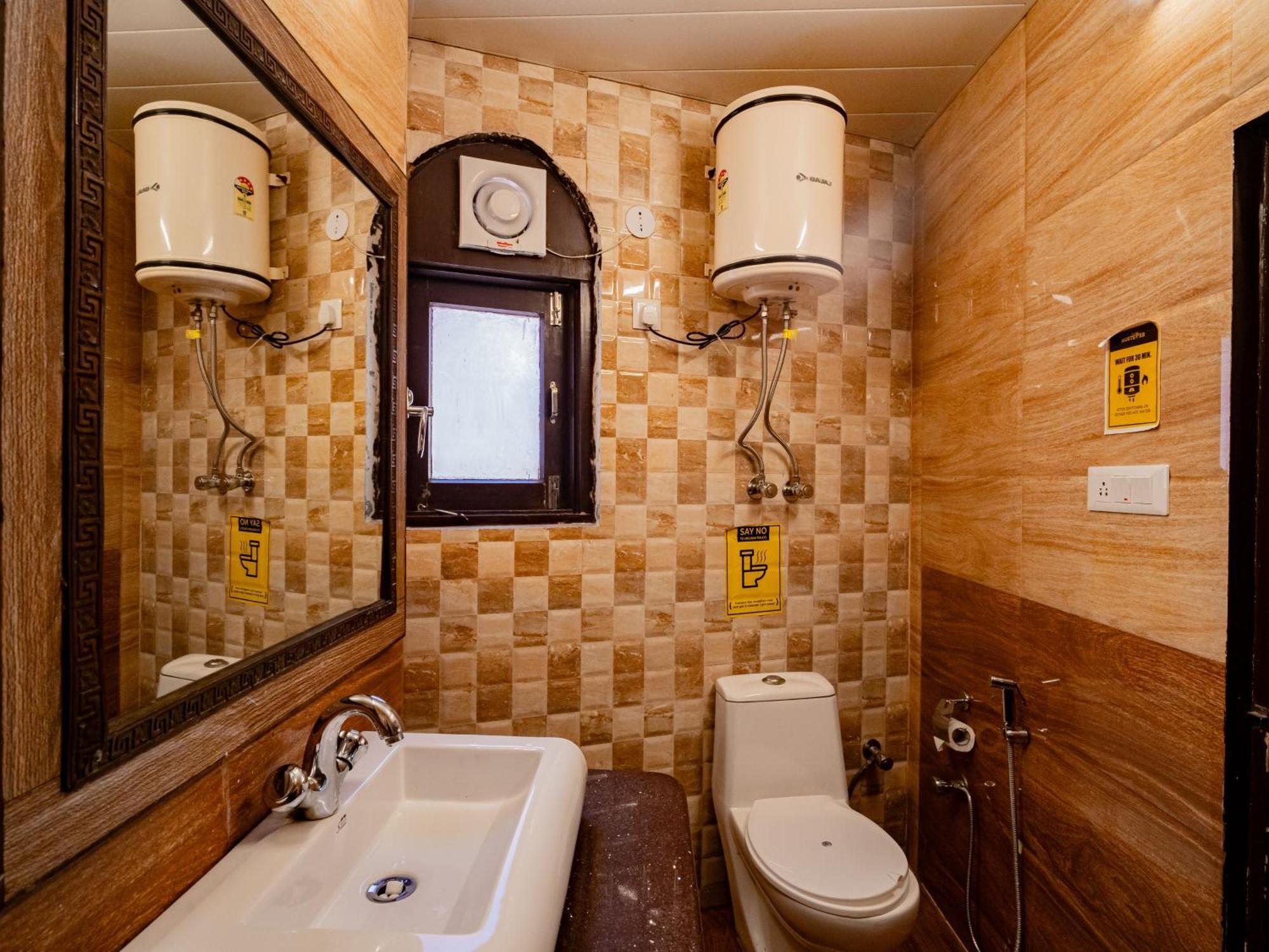 The Hosteller Шимла Номер фото